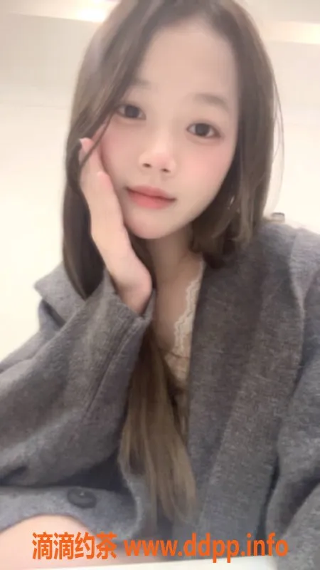 广州楼凤-番禺泡芙嫩妹，6P鸳鸯浴服务体验！