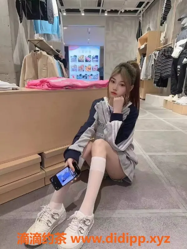 杭州上门服务-滨江区18岁嫩妹兰兰，165cm，48kg，千元体验