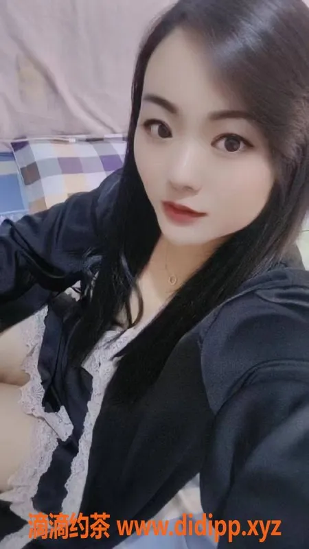 郑州楼凤-二七万达兰兰，23岁162cm，107斤超火辣陪洗服务！