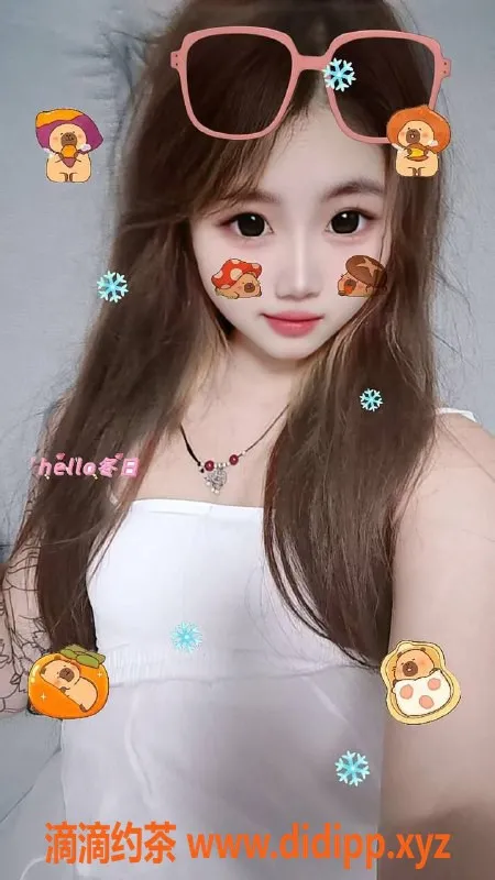 东莞楼凤-长安小小，18岁165cm、36C，700元体验甜美服务