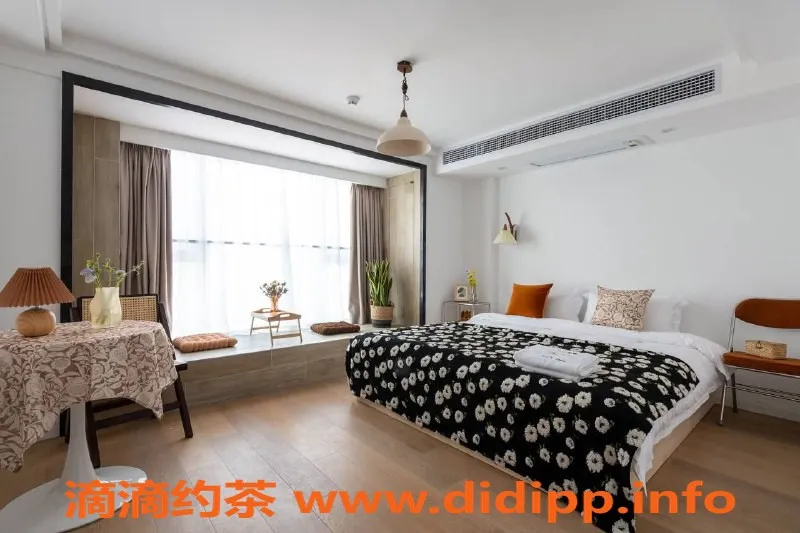 厦门楼凤-厦门高端陪玩，18岁大学生，699元/小时