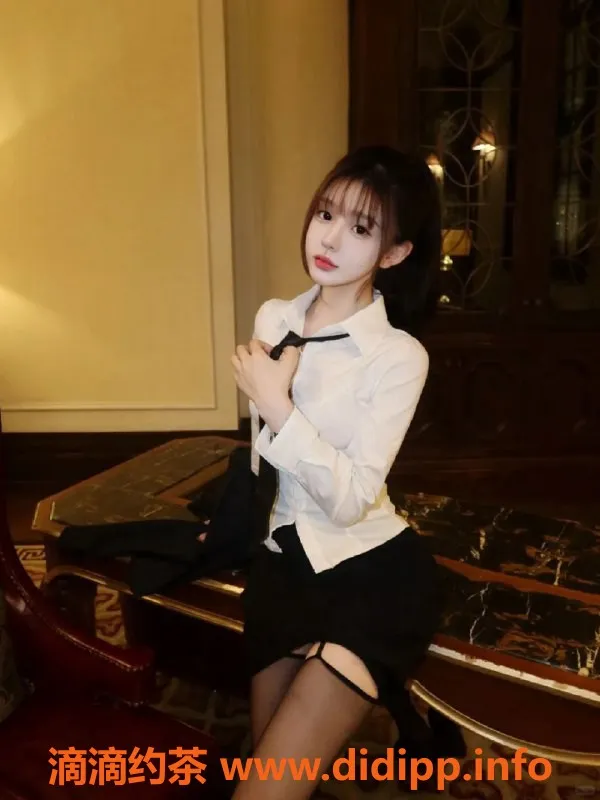 杭州楼凤-19岁猫猫艺术家，162cm，45kg，D杯服务热情