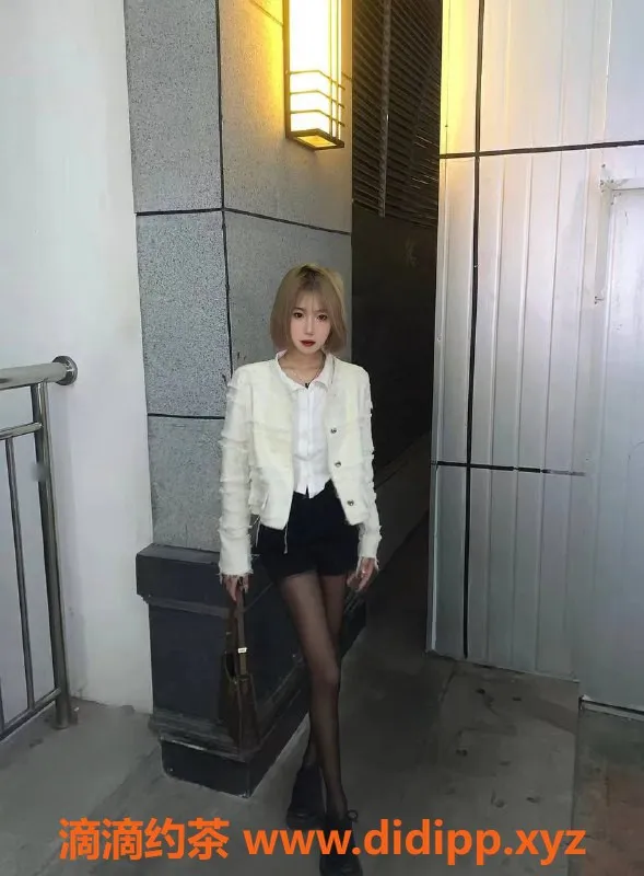 杭州楼凤-拱墅小猫，19岁，身高170，超高颜值！