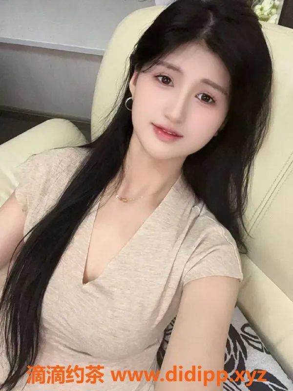 杭州上门服务-杭州叶子，180cm清纯兼职，1500起，感受初恋滋味