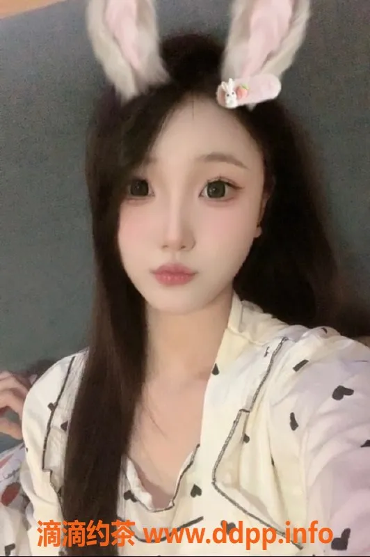 成都楼凤-成都嫩妹言言，微胖型娇小可爱，600元体验