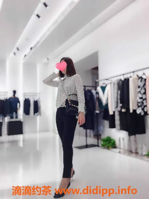 深圳楼凤资源信息,南山安琪儿，性价比超高大胸妹，课费仅P500