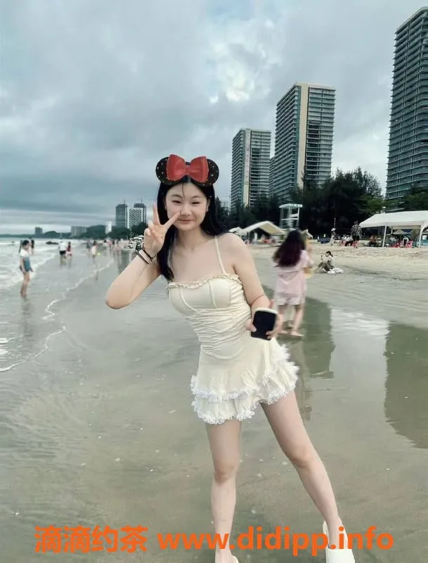 东莞楼凤-初语，18岁175CM34B，性价比超高！