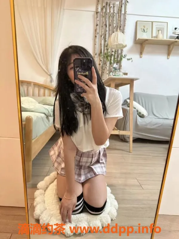 成都楼凤-成都嫩妹可乐，21岁，身高165，服务超赞