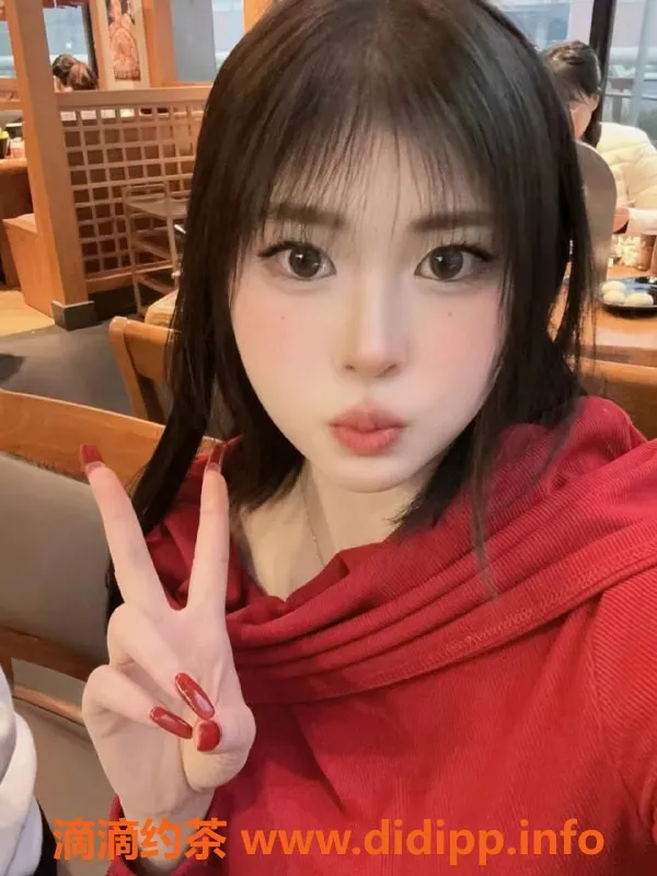 成都楼凤资源信息,成都嫩妹可乐，21岁，身高165，服务超赞