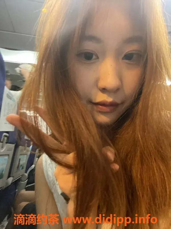 深圳楼凤-深圳龙华糖糖，陪浴舌吻，价格988起