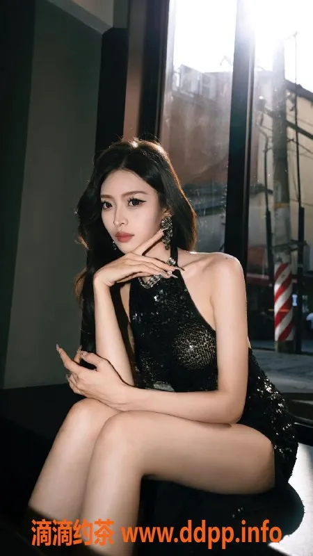 广州楼凤-天河车模张诗曼，初见只需2500pp