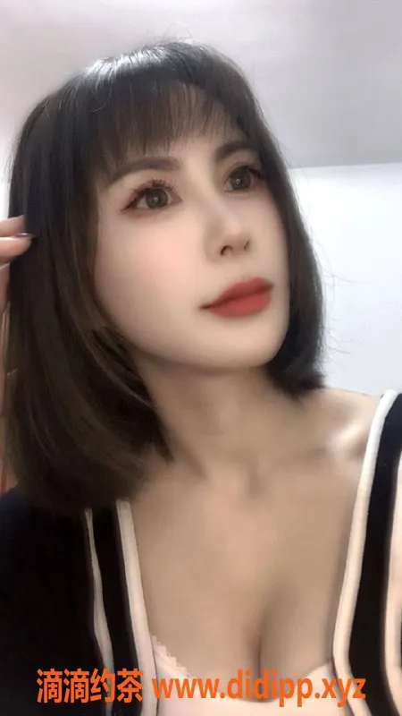 杭州楼凤-拱墅区28岁高颜值思思 半套69互舔服务