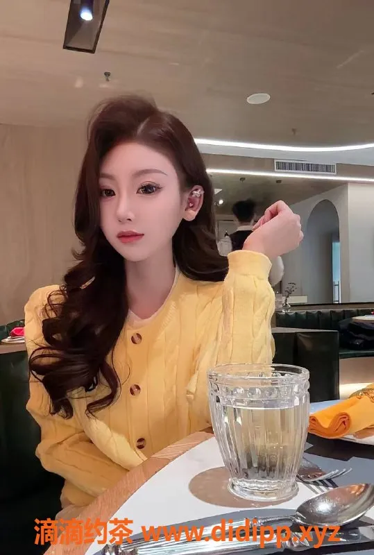 深圳楼凤资源信息,南山小绵羊，课费1100p，服务超棒！