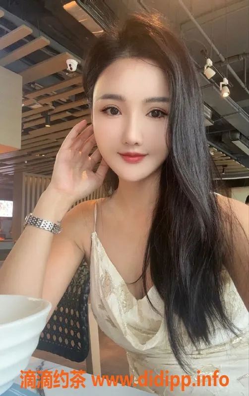 深圳楼凤-龙华叶澜依，六九服务，课费900起