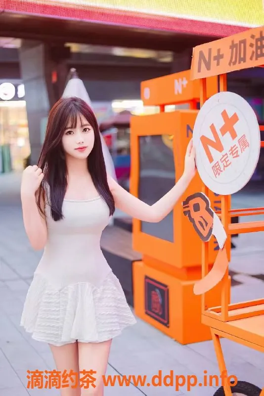 深圳楼凤-南山灵玲，950元令人心动的口爆服务