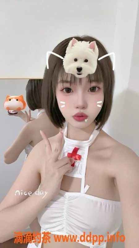 杭州楼凤-成都子苒：18岁萌妹，身高164，特惠千元体验