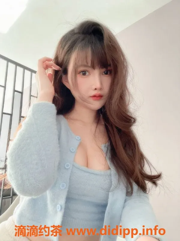 杭州楼凤-萧山区小莫，22岁168cm，超可爱蜜桃臀，800元尽享服务