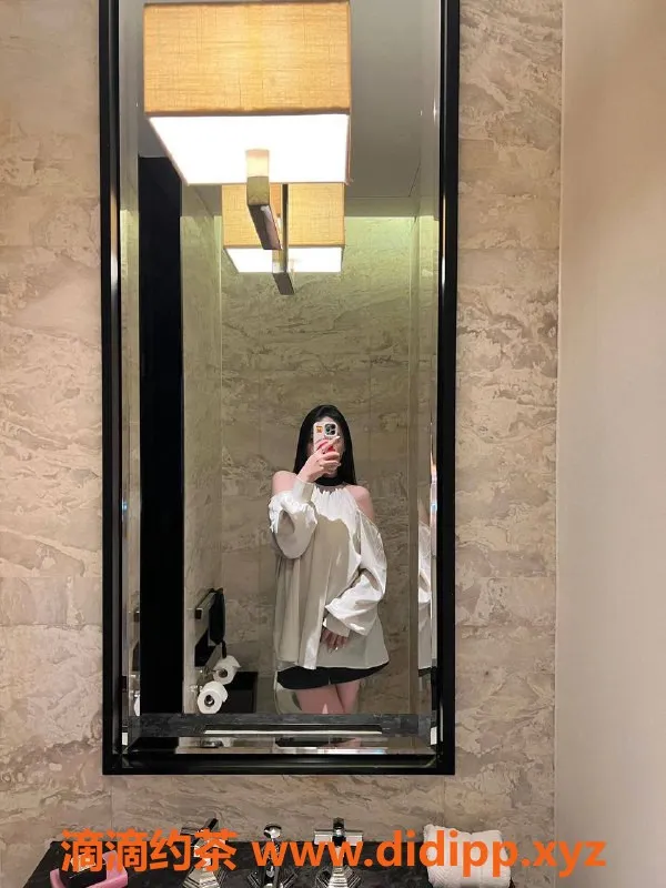 杭州楼凤资源信息,拱墅机车小幼老师，C罩杯超诱人，尽享极致服务