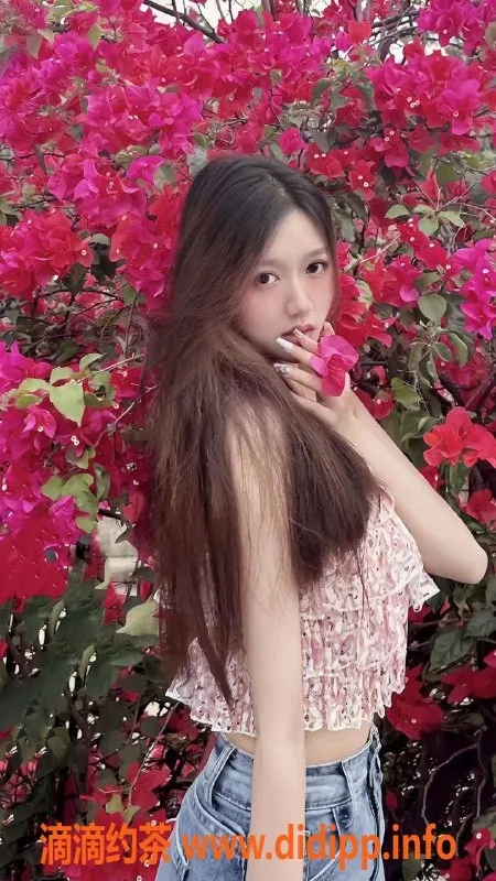 杭州楼凤-杭州兔兔酱20岁素颜美女，套餐1200元起