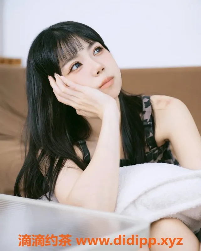 上海楼凤-静安小小酥，165cm嫩妹，超值服务仅1300起