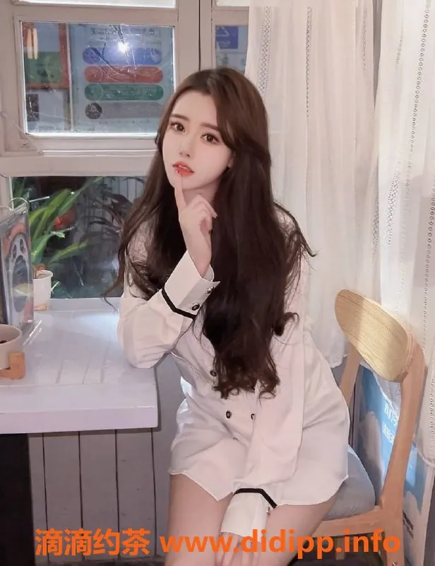 上海楼凤-普陀长腿美女林佳怡，体验二千鸳鸯浴！