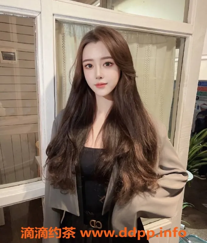 上海楼凤资源信息,普陀长腿美女林佳怡，体验二千鸳鸯浴！