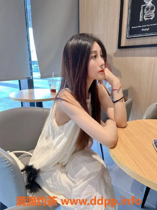 杭州楼凤-余杭区佳佳 20岁90斤陪浴服务 段子价1000