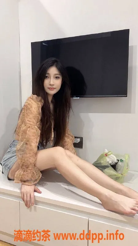 杭州楼凤资源信息,余杭区佳佳 20岁90斤陪浴服务 段子价1000