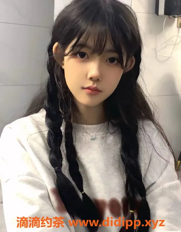 上海楼凤-浦东小泡沫，165cm高颜值嫩妹，1200P起