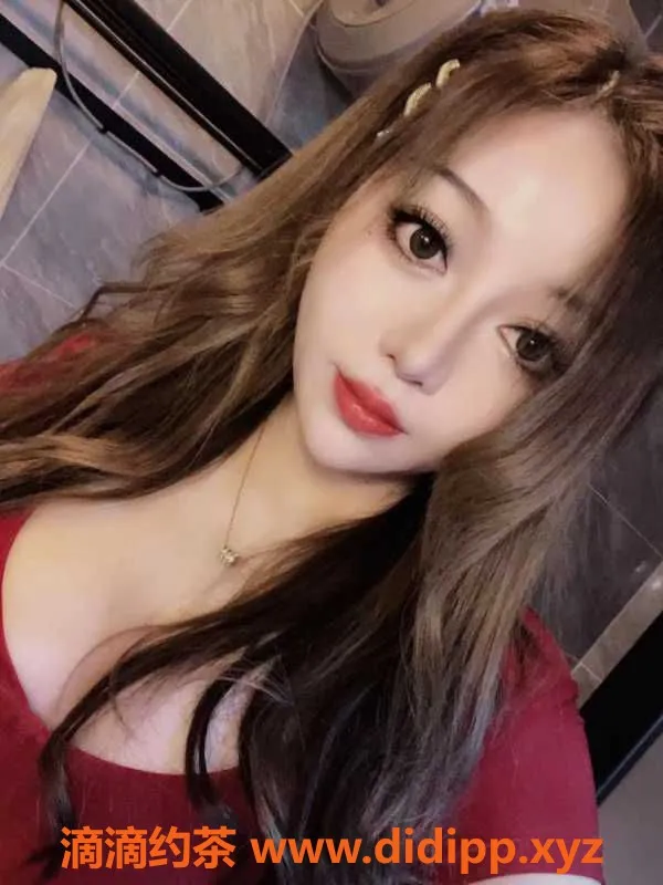 广州楼凤-越秀佳佳，25岁，165cm，46kg，36D巨乳服务