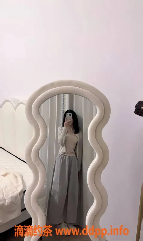 杭州楼凤资源信息,萧山区小渔，年轻美女，1300，口很棒！