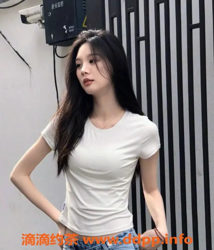 杭州楼凤-清纯可爱23岁妹子，167身高只需1800元