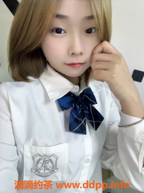 长沙楼凤-19岁雨花芸芸，160高挑B罩杯，服务多样