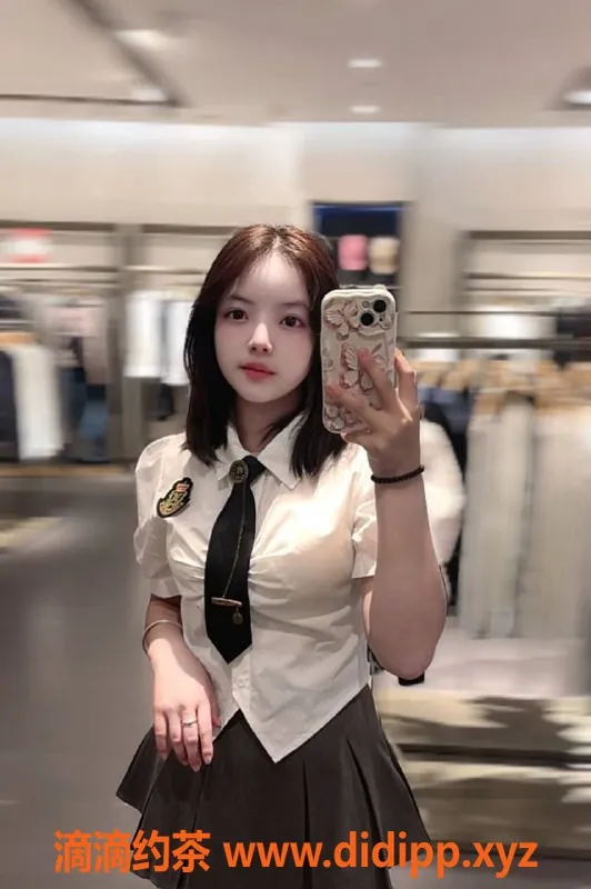 东莞楼凤-长安小绵，服务超值，价格700起