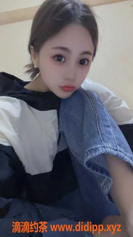 广州楼凤-海珠赤岗小布点，23岁33B美少女，40斤服务周到