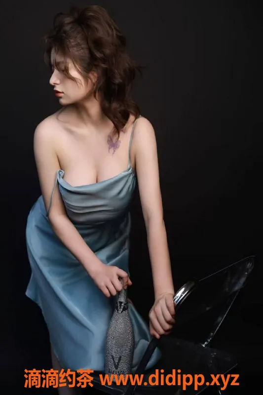 福州抓龙筋-福州台江区波妮老师，混血美女抓龙筋体验