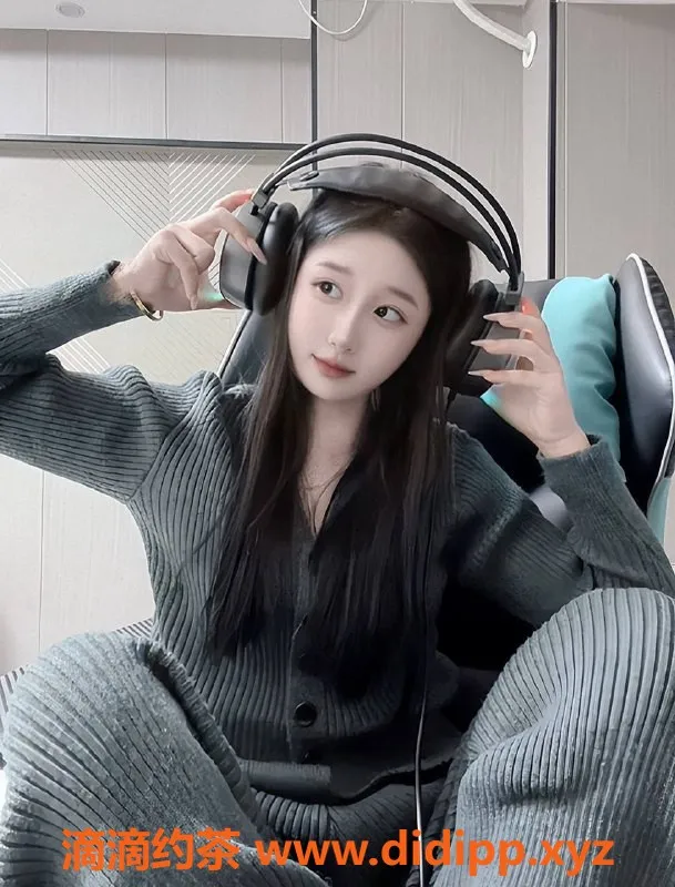 东莞楼凤-南城糯米：18岁身高160cm，温柔小巧服务