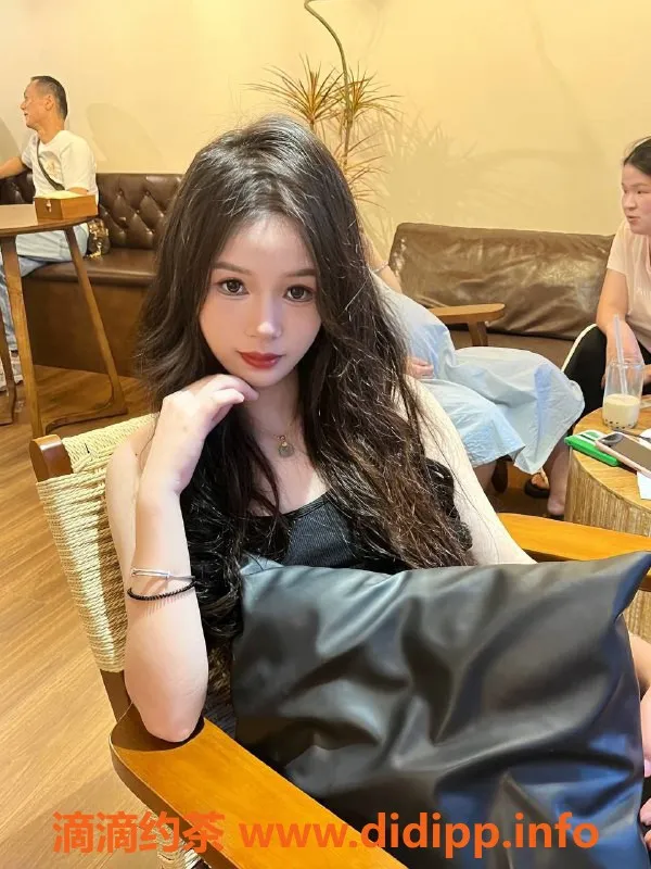 厦门楼凤-思明区嫩妹林可怡，享受600元的极品服务！