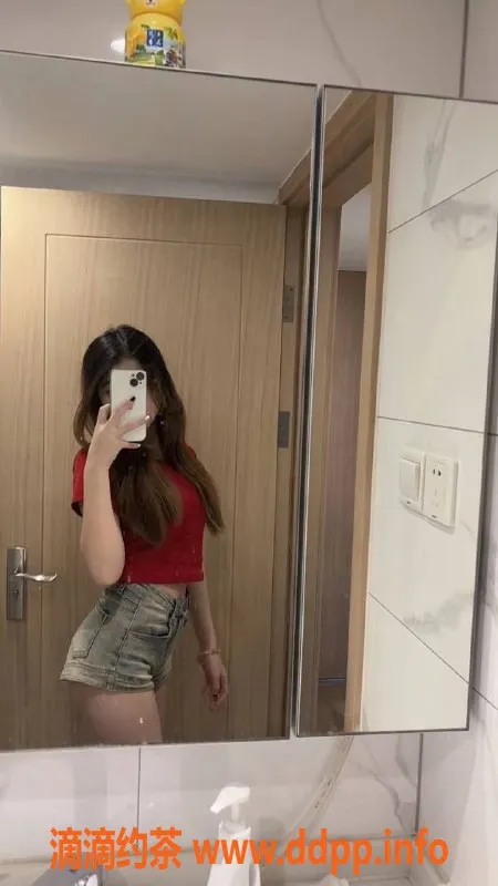 广州楼凤-广州天河馨怡，800元陪浴，69式服务超赞！