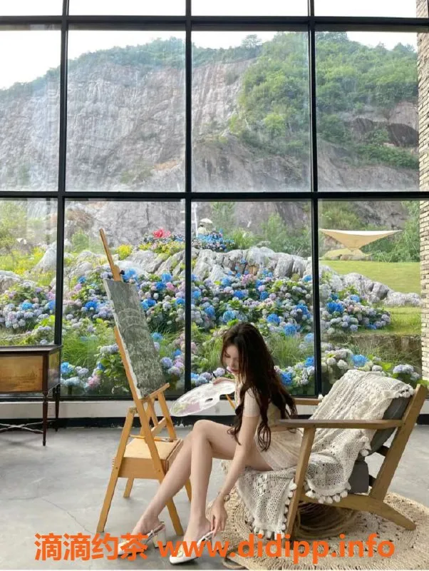 杭州楼凤-上城区妍妍，22岁，171cm，47kg，激情服务