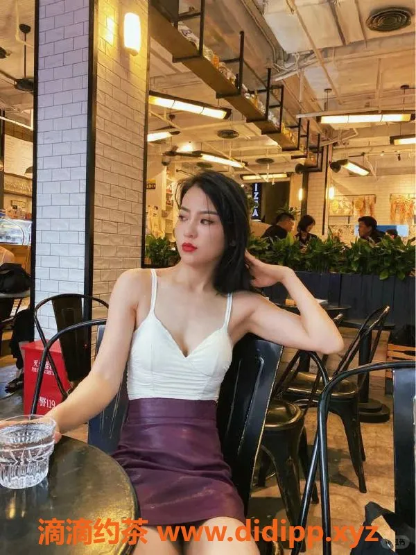 广州楼凤-广州天河糖糖，1200陪浴，69式服务