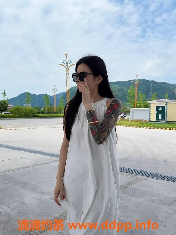 东莞楼凤-南城巧巧，价格700/1400，值得一试！