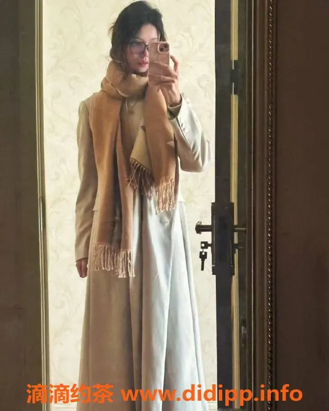 上海楼凤-普陀可可，04年34B嫩妹，1000元超值体验！