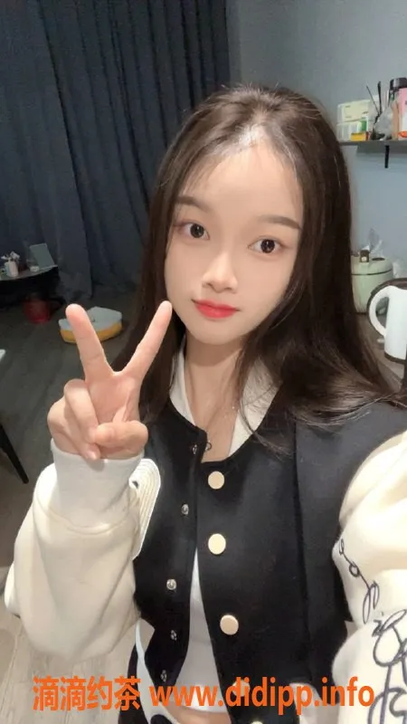 深圳楼凤-龙华丹丹，800元亲密体验，制服诱惑