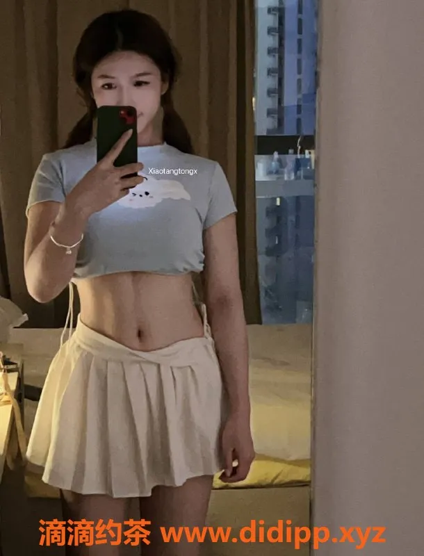 深圳楼凤-深圳龙华小糖，21岁，160b，900元起