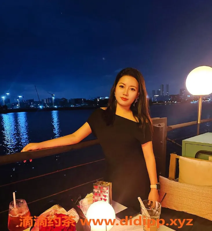 广州楼凤-广州天河安娜，800元深喉与69式双重享受