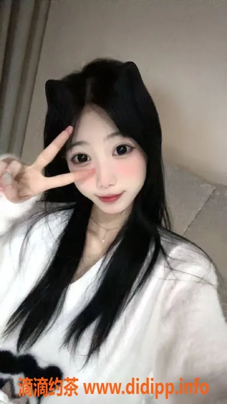 广州楼凤-广州天河嫩妹柚子，800元享69式服务