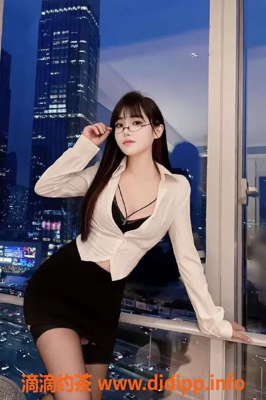 东莞楼凤-南城小草莓，520一，服务超赞！