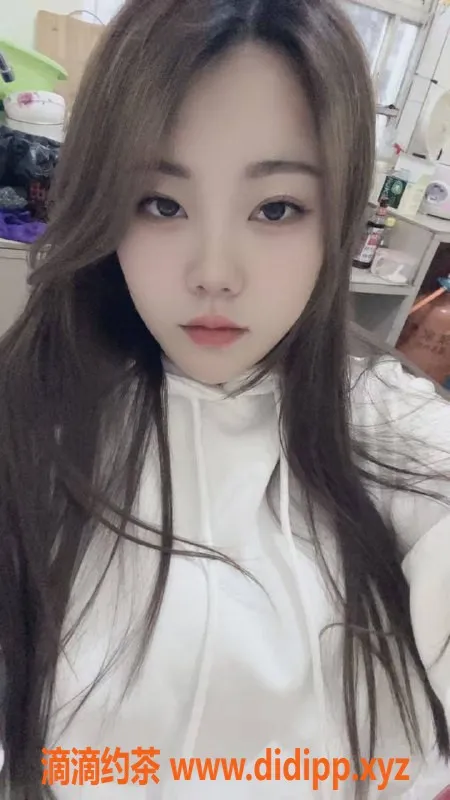 长沙楼凤-雨花区23岁团子，165cm，50kg，热情服务