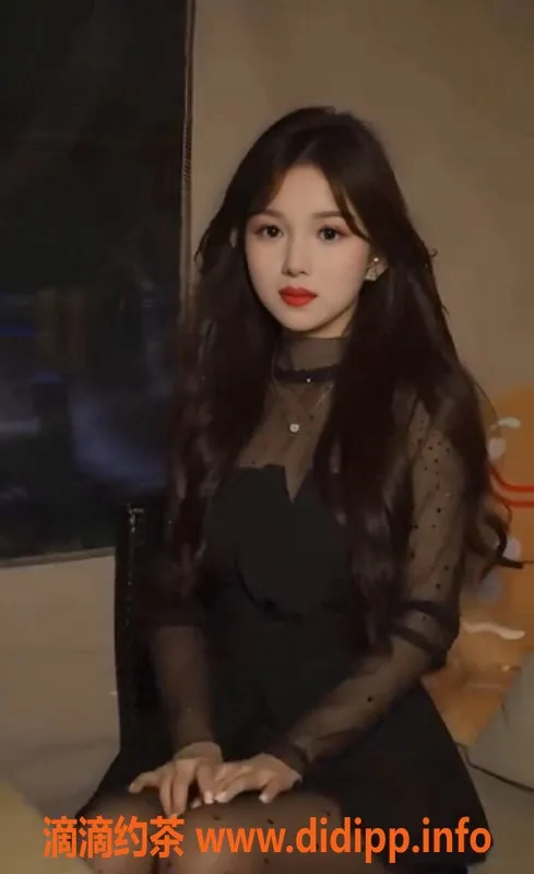 广州楼凤-广州天河小小，1100元起，无套吹、鸳鸯浴体验